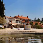 Дом отдыха Casa Astrid By The Sea In *