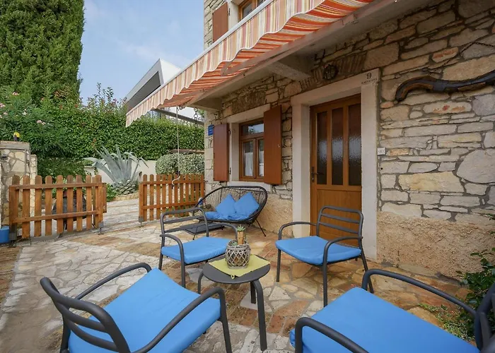 Casa Astrid By The Sea In Пореч