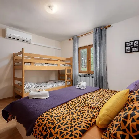 Casa Astrid By The Sea In Vikendica Porec