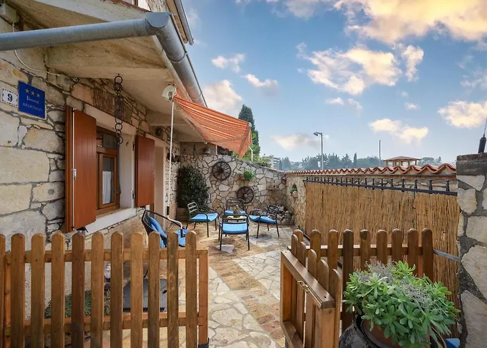 Nyaraló Casa Astrid By The Sea In Poreč