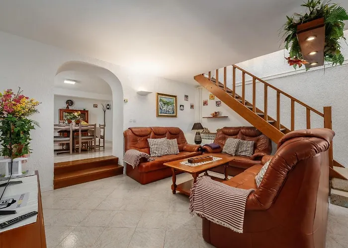 Casa Astrid By The Sea In 別荘 *